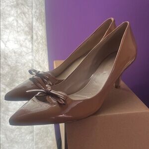 Joan & David Glossy Tan Heels